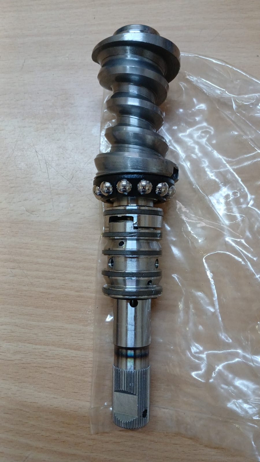 WORM WHEEL SHAFT BALERO BS6