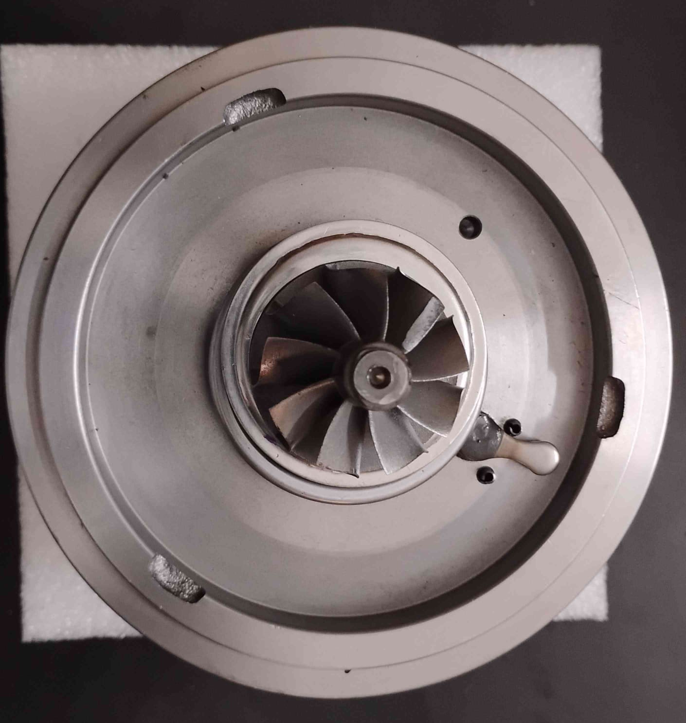 Volkswagen Vento TurboCore 82988-1